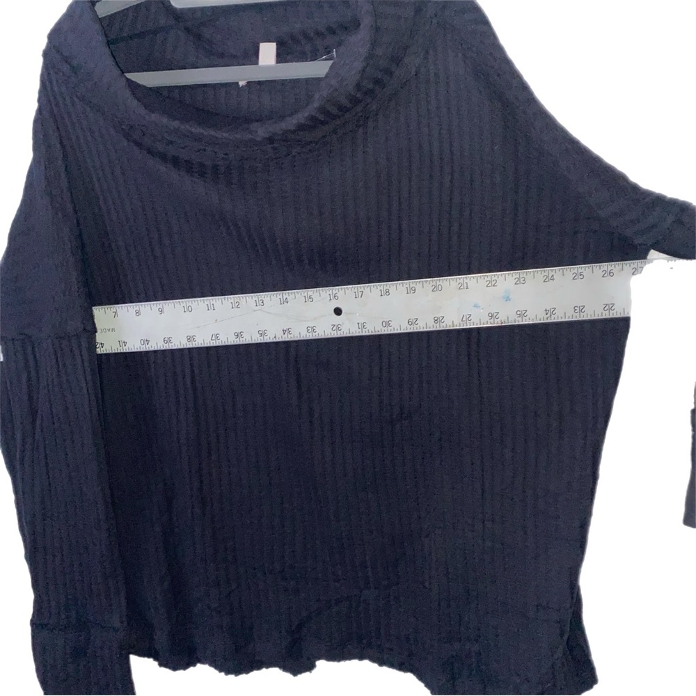 Free People Cozy Minimalist 100% Cotton Waffle Knit Open Back Top Black SP - Picture 4 of 9